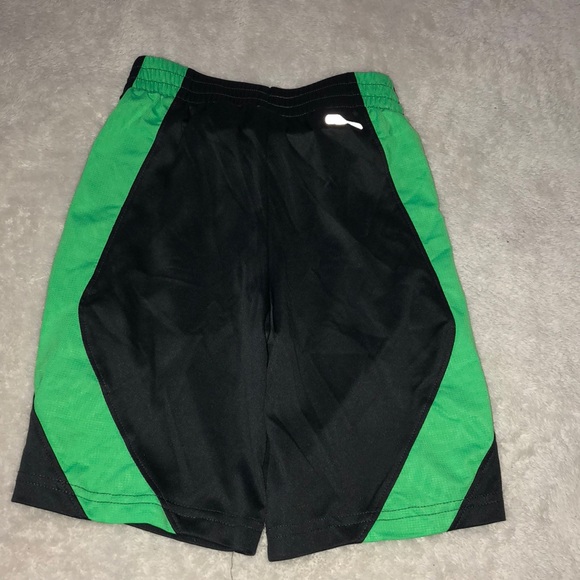 Boys shorts - Picture 2 of 4